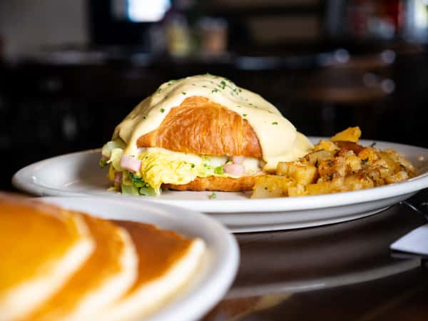 stuffed croissant