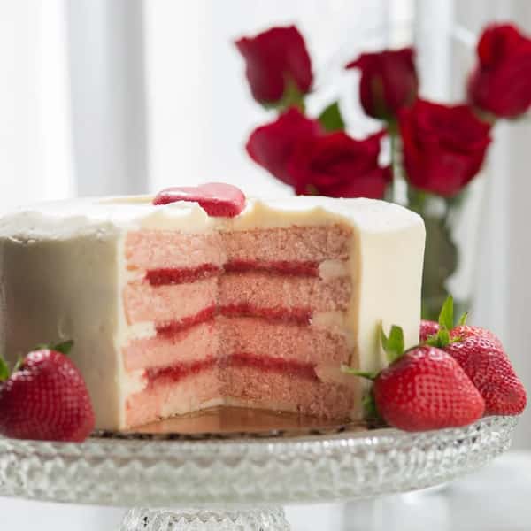 Strawberry & White Chocolate Cake