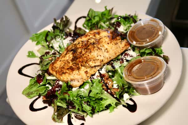 Grilled Salmon Salad