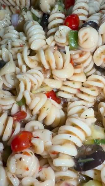 Our Cold Marinated Italian Pasta Salad is fresh, flavorful, and loaded with crisp veggies in a zesty Italian marinade, the perfect grab-and-go side for a hot day! 😋 Something cool, for a hot summer’s day! Eat vegetarian and plant-based at Aww Shucks🌱🌱🌱🌱
 
✨ While it lasts!
$6, 2 for $10, & 4 for $20 
📍 Aww Shucks at Exxon
2197 Eastern Valley Rd.
Bessemer, AL

🕛 SAT, July 11th: 12 PM – 4 PM

🚗 Skip the wait! Order ahead for pickup at www.awwshucks.online

#AwwShucks #ItalianPastaSalad #ColdPastaSalad #FreshMade #BessemerAL #LunchTime #WhileItLasts #VegetarianOptions #SupportLocal #FoodieFinds