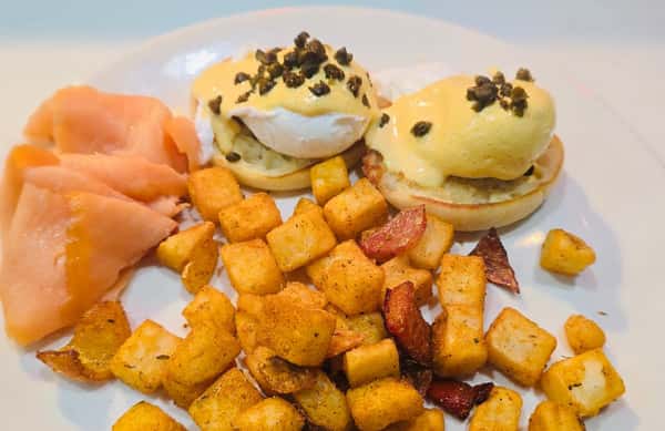 Smoked Salmon Eggs Benny