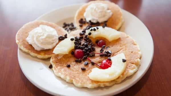 pancake in the shape of a mouse