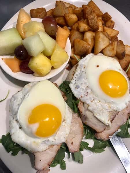 Red Rye benedict
