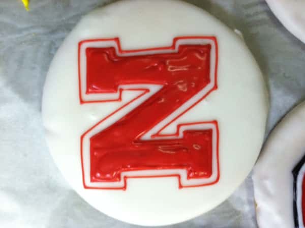 N custom cookie