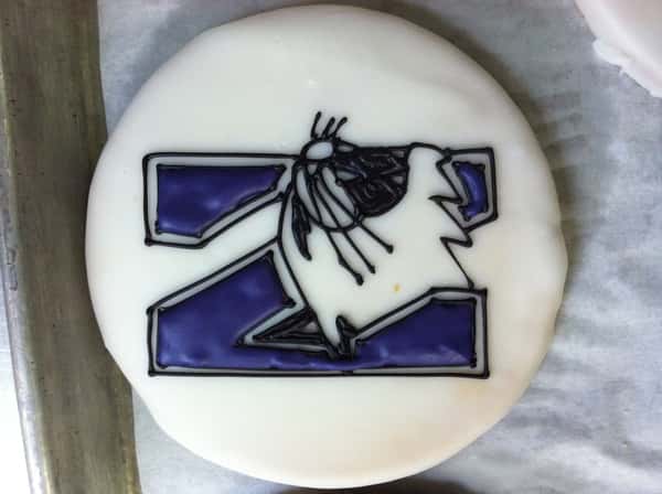 N custom cookie