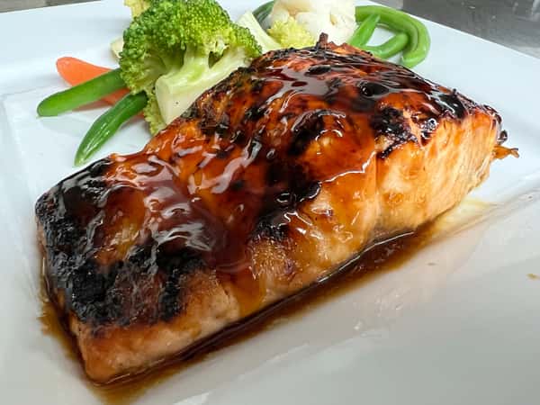 Grilled Salmon Dinner
