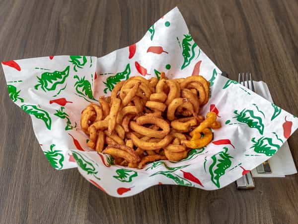 Curly Fries with Peri Salt