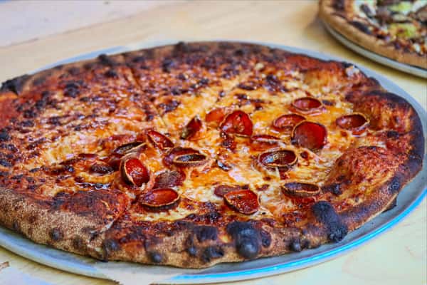 When they want cheese, but you want pepp… there’s always: the “Compromise”.
A tale as old as time. The great duality.
Open 2pm. See you in the Beer Garden!
🧀➗🍕
