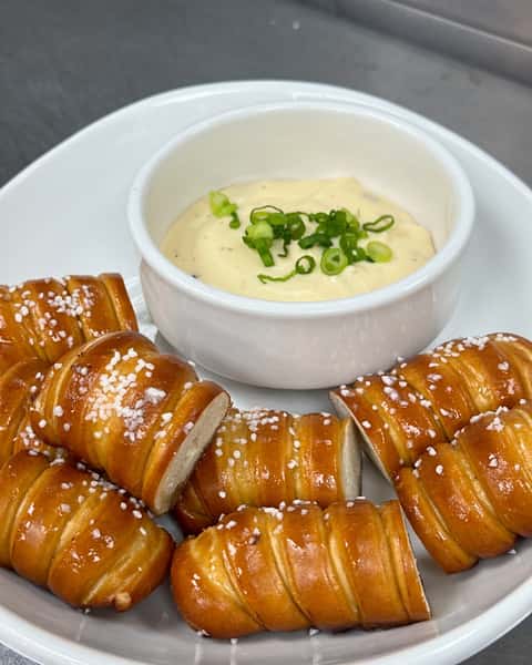 Pretzels bites with beer cheese