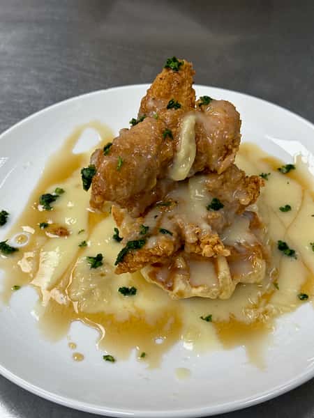 Fried chicken & waffle