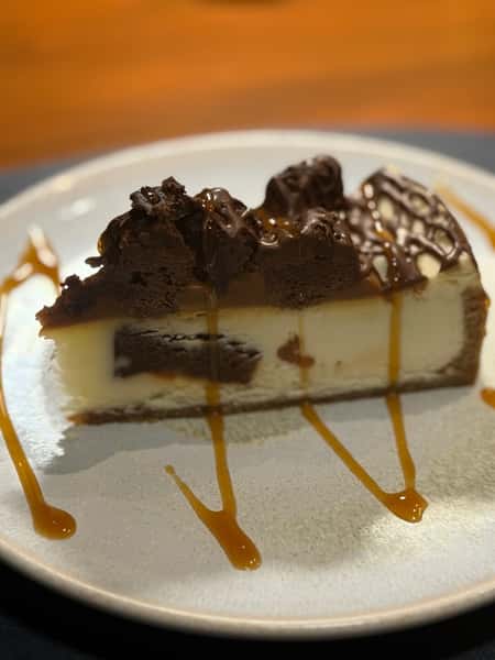 *SPECIAL. Brownie Caramel Cheesecake V