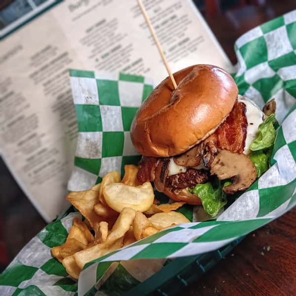 Lucky Menu 
Burgers and Sandwiches