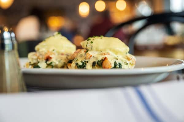 LOBSTER BENEDICT