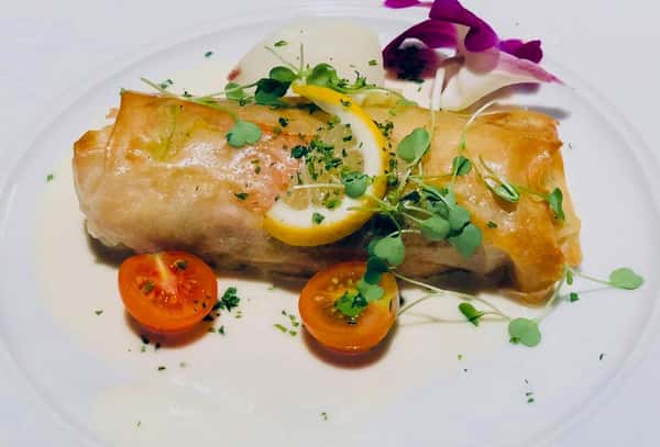 Pastilla de Saumon Dijonnaise en Feuille de Brique