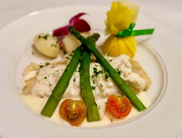 Filet of Sole au Crabe et Champagne Sauce