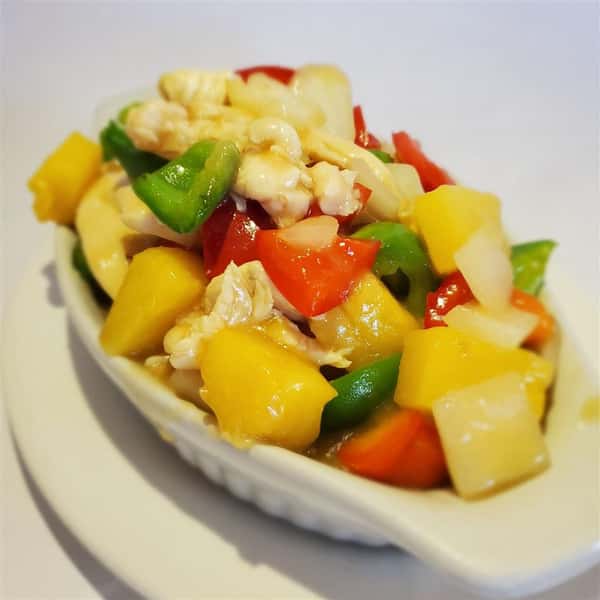 70) Stir Fried Chicken With Pineapple