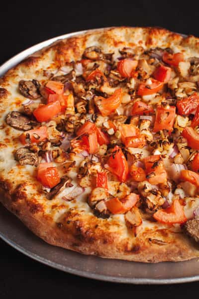 Roasted Garlic Chicken Pizza