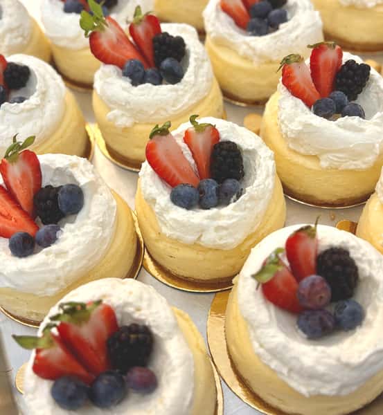 Fresh fruit cheesecake