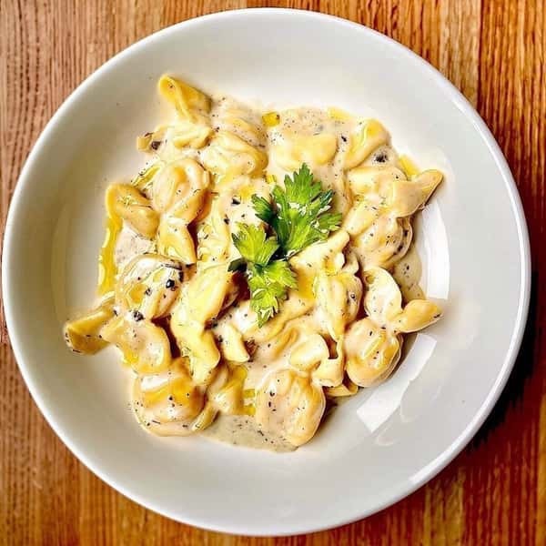 Gallery Bar Cicchetti Boston Bar & Grill in Boston, MA