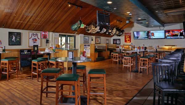 Gallery The Beer Hunter Sports Bar in La Quinta, CA