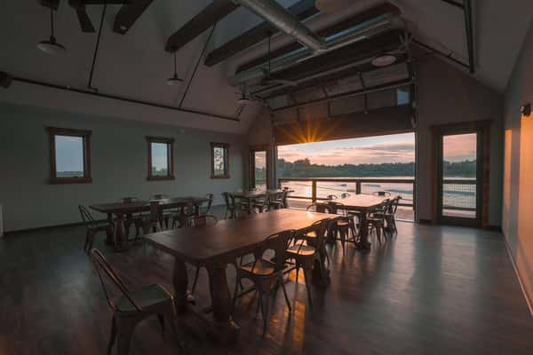 Lakeside room