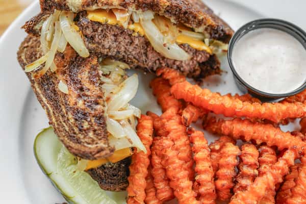 rye cheeseburger