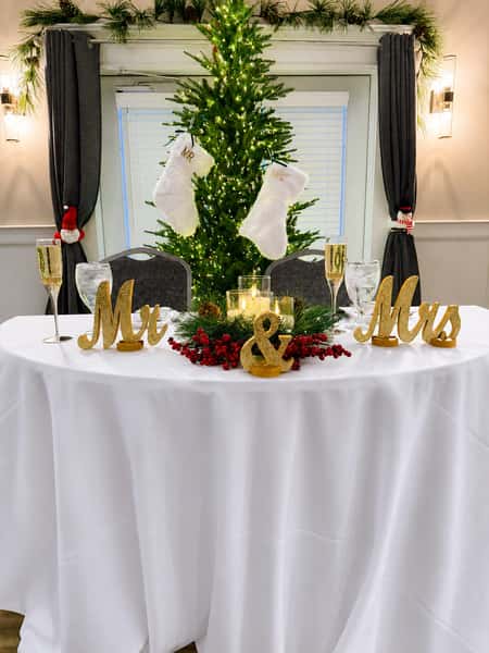 Olde Scotland Links Christmas Wedding