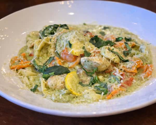 Tortellini Primavera Alfredo