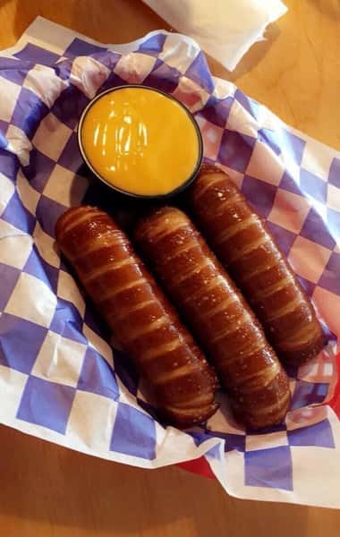 Pretzels w/Cheese