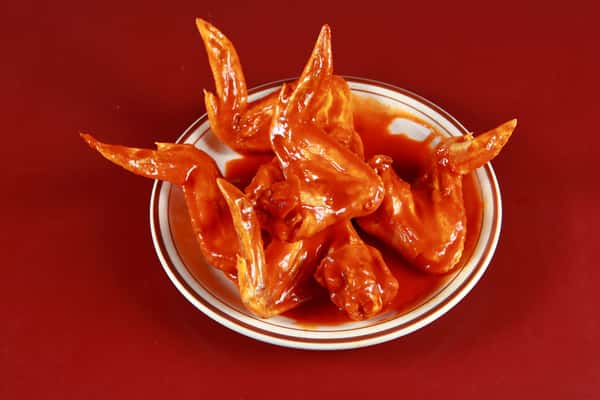 Tom's wings