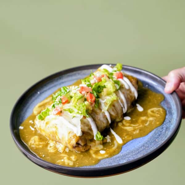 And just like that you're craving a burrito from Cencalli!
Smothered Burrito with Choice of protein, rice, refried beans smothered in our homemade sauce and melted cheese, topped with cheese, lettuce, sour cream and cilantro.😋🌯🎉
.
.
.
.
.
#burrito #burritoporn #burritos #mexicanfood #littletoncolorado