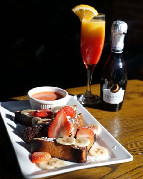 Join us every Saturday and Sunday for breakfast from 8-12 and enjoy yummy dishes like our Brioche French Toast served with Cencalli beet cream and maple syrup. 🥳😋
.
.
.
.
#littletoncolorado #frenchtoast #brunchtime #denverfoodscene