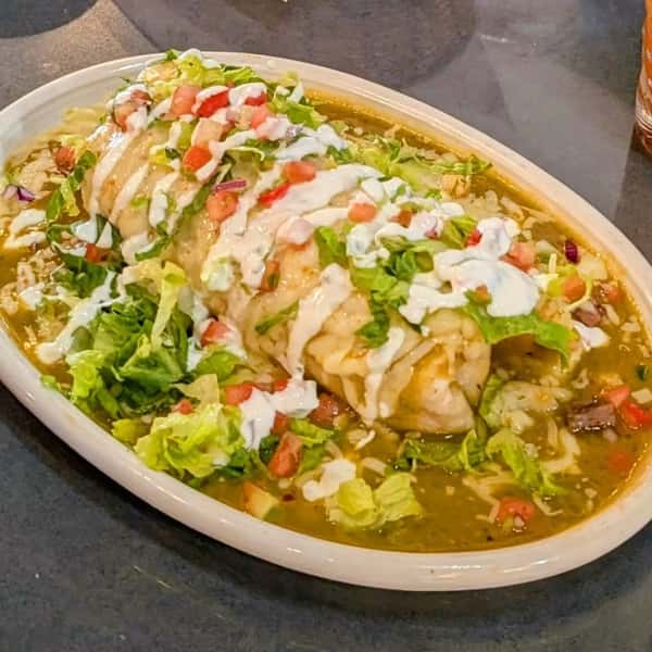 Join us today in either Littleton or Parker and get a burrito bigger than your head! šÆšš
.
.
.
.
#burritoporn #burrito #littletoncolorado #parkercolorado #denverfoodie