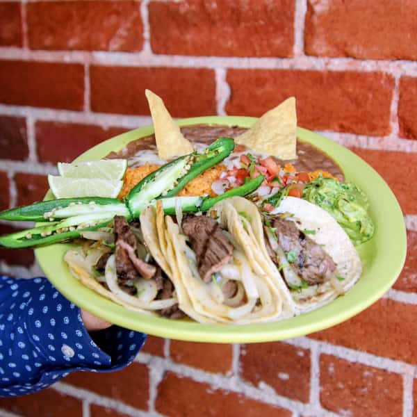 Wondering what to have for dinner tonight? Problem solved with tacos from Cencalli Taqueria. 🌮😋🎉
.
.
.
.
.
#taqueria #tacosofinstagram #littletoncolorado #303eats