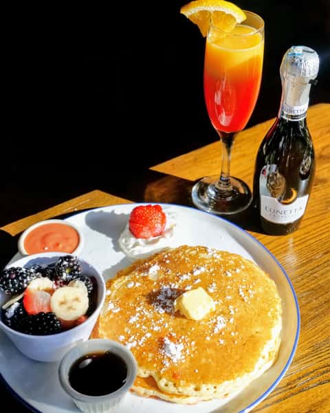 Join us for brunch every Saturday and Sunday from 8-12 and enjoy dishes like our scrumptious pancakes 🥞🤤
.
.
.
.
.
#pancakes #littleton #coloradofoodie #denverfood #ocneats
