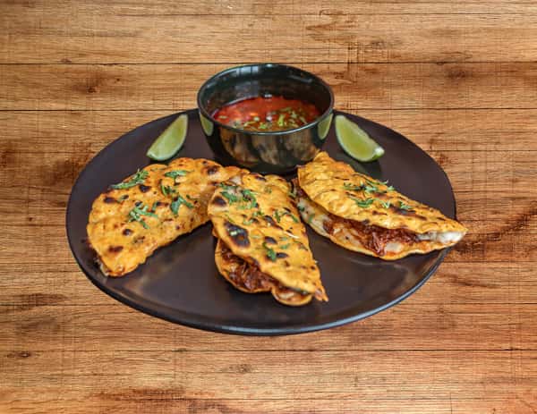 Quesabirrias Bar / Serving (Min of 10 required)