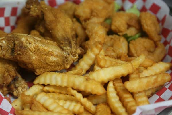 5 Wings & 10 Shrimp Basket