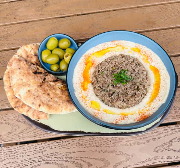 Hummus w/Ground Beef