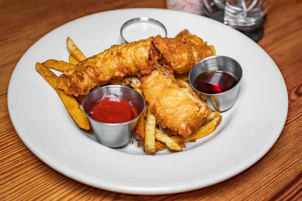 MaineStreetCoastalCuisine_Fish&Chips(45)3.jpg