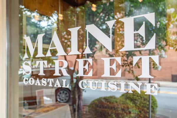 MaineStreetCoastalCuisine_Interior(Detail)5.jpg