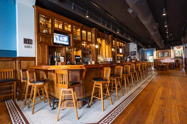 MaineStreetCoastalCuisine_Interior(Medium)3.jpg