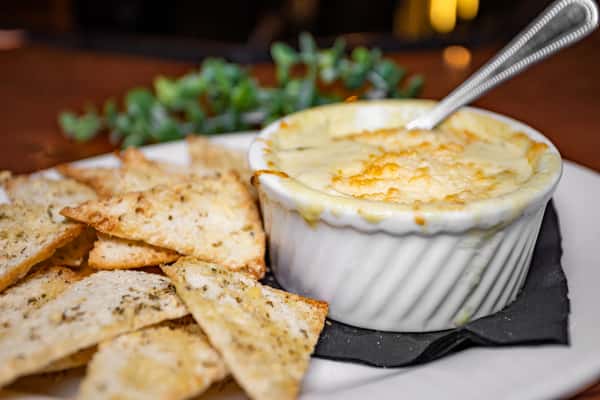 MaineStreetCoastalCuisine_SpinachArtichokeDip(Macro).jpg