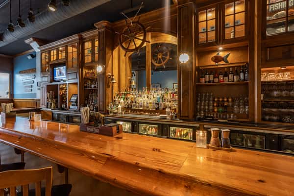 MaineStreetCoastalCuisine_Interior(Detail)(2).jpg