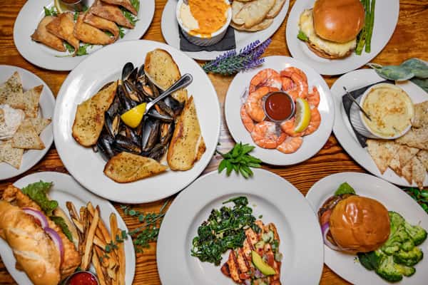 MaineStreetCoastalCuisine_Hero4.jpg