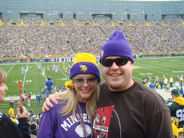 Rocking Pepper gear at Lambeau Field as former Pepper taco slinger, Brooks Bollinger gets the start against #4 & the Green Bay Packers!.