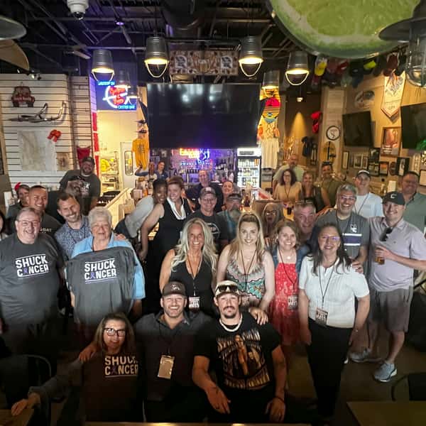 Shack crew and customers join for a group pic