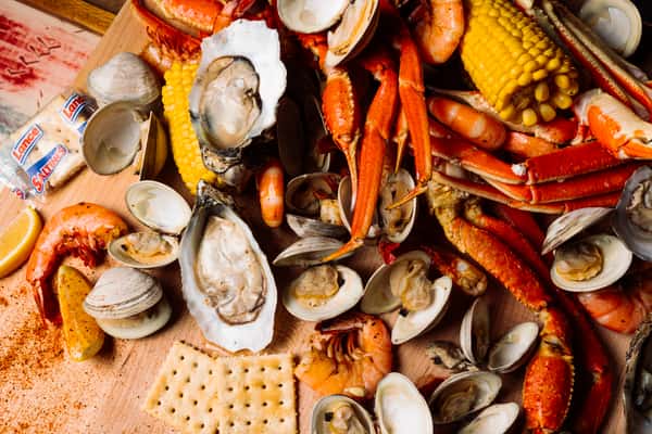 layout of steamed seafood
