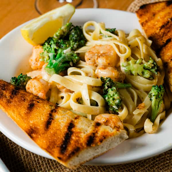 Blackened Shrimp Alfredo (1240 cal)