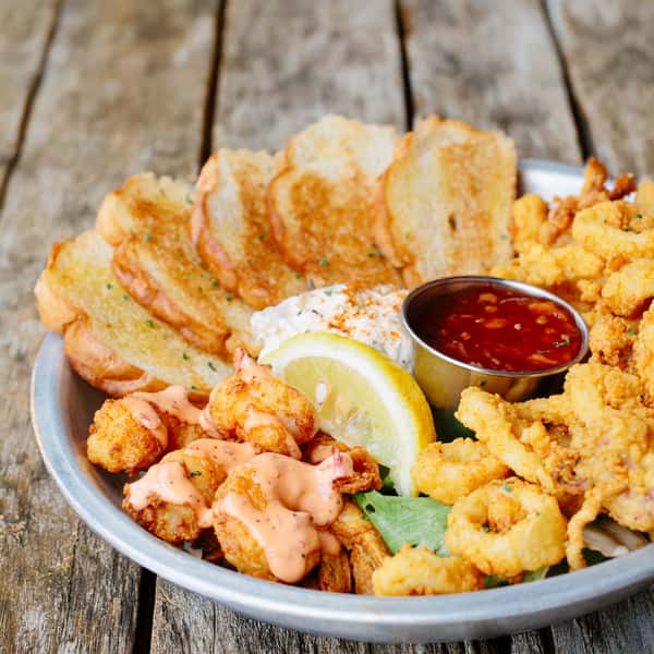 Seafood Trio (920 cal)