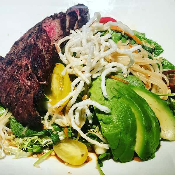 salad with steak and avocado